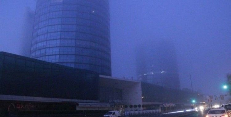 İstanbul'da etkili olan sis nedeniyle görüş mesafesi düştü