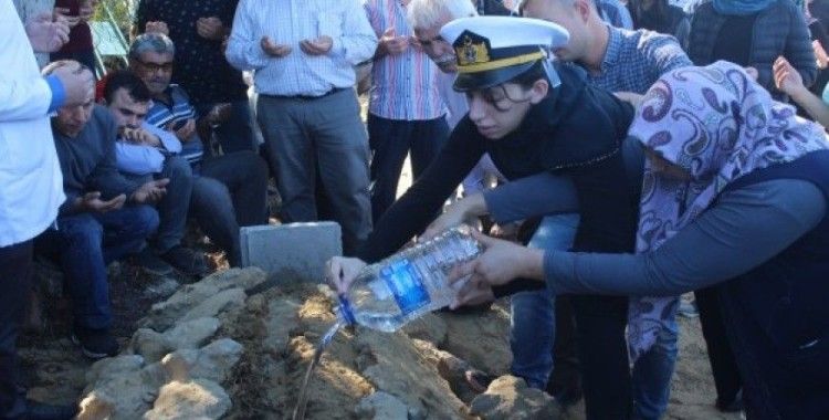 İzmir'de intihar eden teğmen Manavgat'ta defnedildi