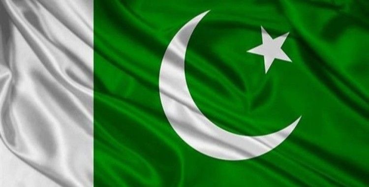 ​Pakistan'da eski senatör Mevlana Samiul Hak öldürüldü