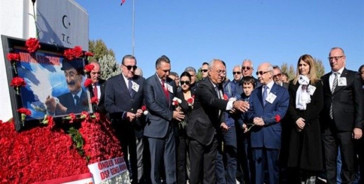 Bülent Ecevit, vefatının 12'nci yılında mezarı başında anıldı