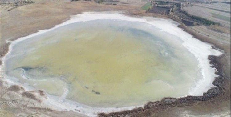 Sivas'ta bir göl daha yok oluyor