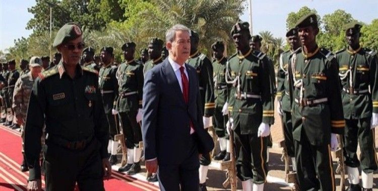 ​Milli Savunma Bakanı Akar, Sudan'da temaslarda bulundu