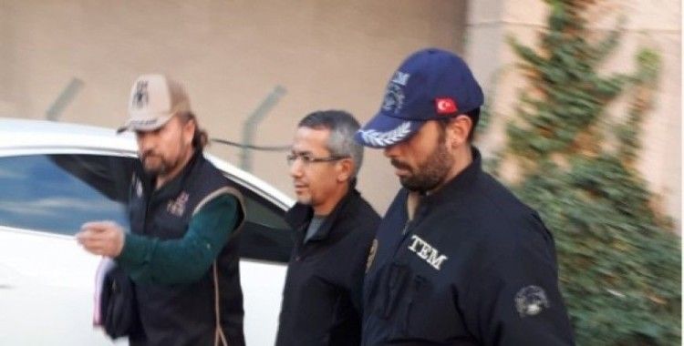Eski savcı Ferhat Sarıkaya, Fetö üyeliğinden tutuklandı