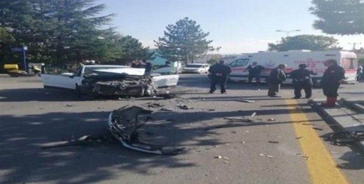 Kahramankazan'da öğrenci servisi kazası, 7 yaralı