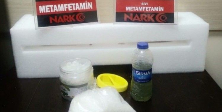 Bin 306 gram metamfetamini su deposuna zulaladı