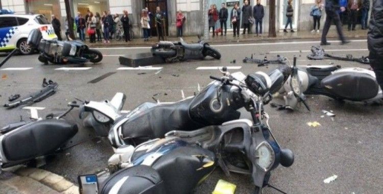 İspanya'da araç yayaların arasına daldı, 4 yaralı