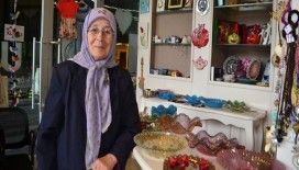 Cam 82 yaşındaki ellerde hayat buluyor