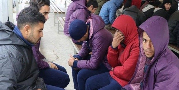 Edirne köylüsünün şefkat gösterdiği düzensiz göçmenler yaşadıklarını anlattı