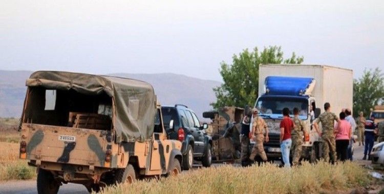 Sivas'ta askeri araç devrildi, 5 yaralı