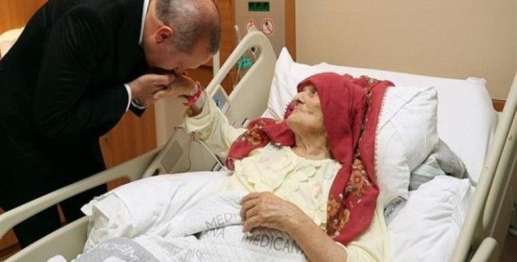 ​Cumhurbaşkanı Erdoğan'dan 100 yaşındaki Nazmiye Balcı'ya ziyaret