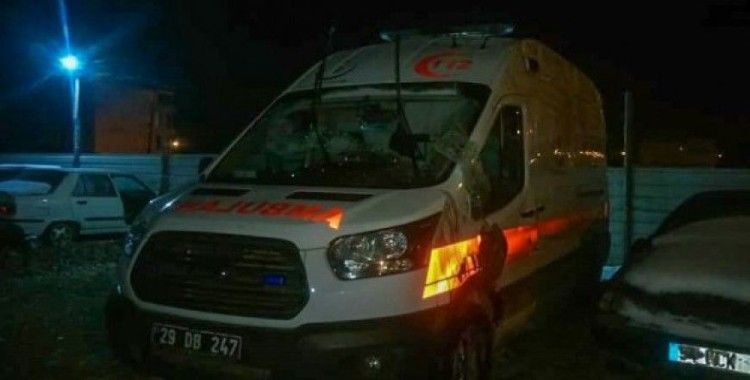 Gümüşhane’de ambulans kaza yaptı, 3 yaralı