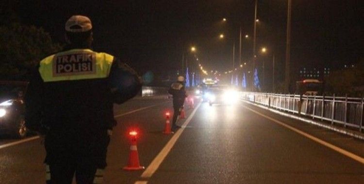 ​Bingöl polisi gece uygulamasıyla sürücüleri uyardı
