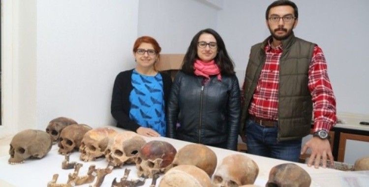 Alanya'daki mağarada 7 bin yıllık toplu mezar kalıntıları bulundu