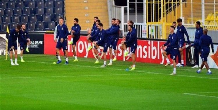 Fenerbahçe, defans ve hücum organizasyonları çalıştı