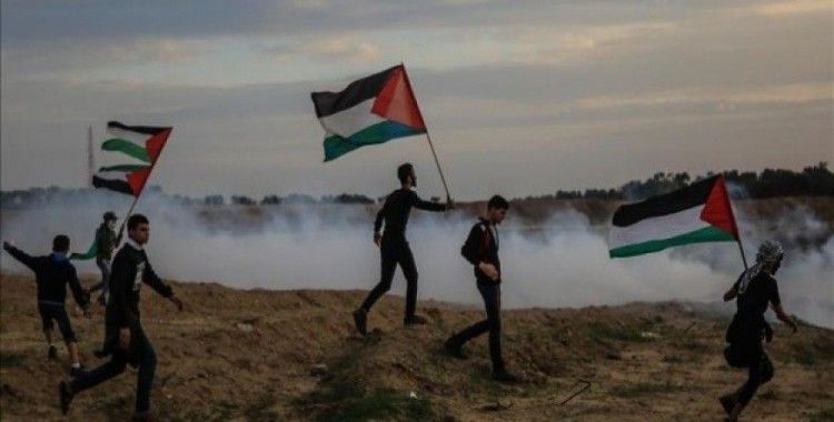 İsrail askerleri Gazze sınırında 12 Filistinliyi yaraladı