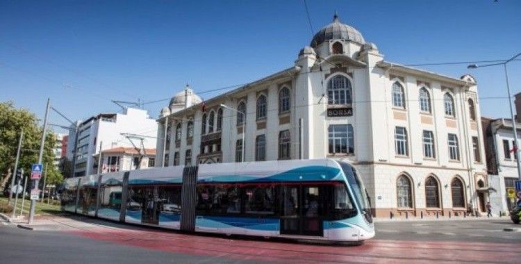 İzmir Tramvayını kullanan yolcu sayısı 21 milyonu aştı