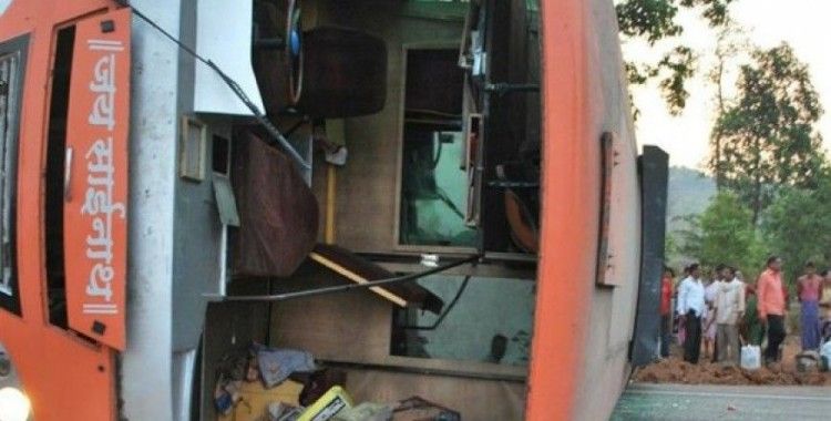 ​Hindistan'da otobüs kazası, 25 ölü