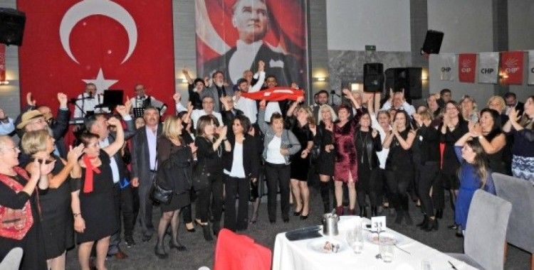 Çeşme CHP aday adaylarını tanıttı