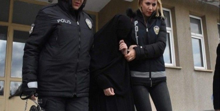 Atatürk Anıtı'na baltayla saldıran kadın, akıl hastanesine yatırıldı