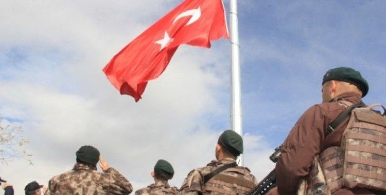 Kaletepe'ye dev Türk bayrağı