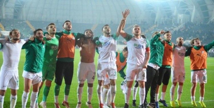 Bursaspor sahaya yerli futbolcularla çıkıyor