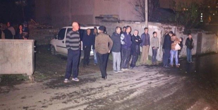 ​Sivas'ta korkutan yangın mahalleli sokağa döküldü