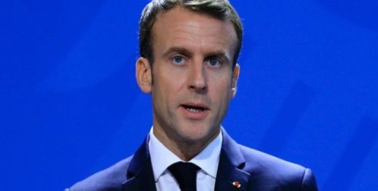 Eylemciler Macron'un istifasını istiyor