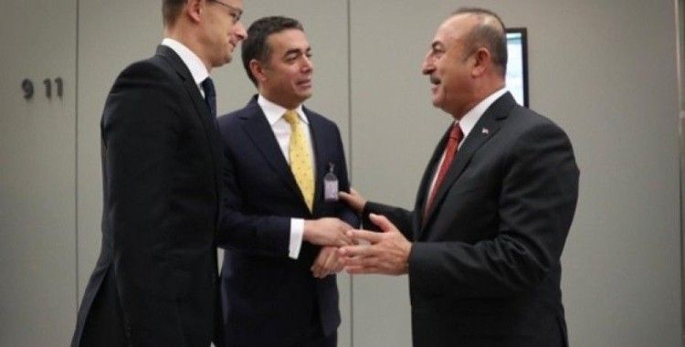 Bakan Çavuşoğlu, NATO’da mevkidaşlarıyla görüştü