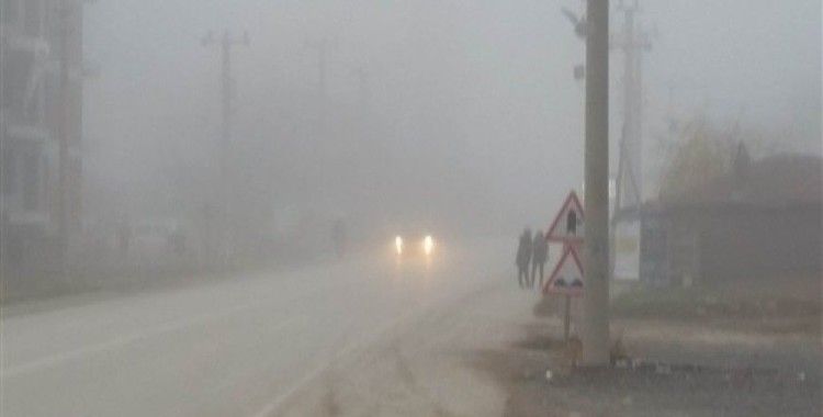 Kulu'da etkili olan sis ulaşımı olumsuz etkiliyor
