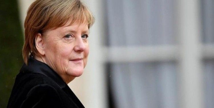 Forbes Merkel'i en güçlü kadın seçti