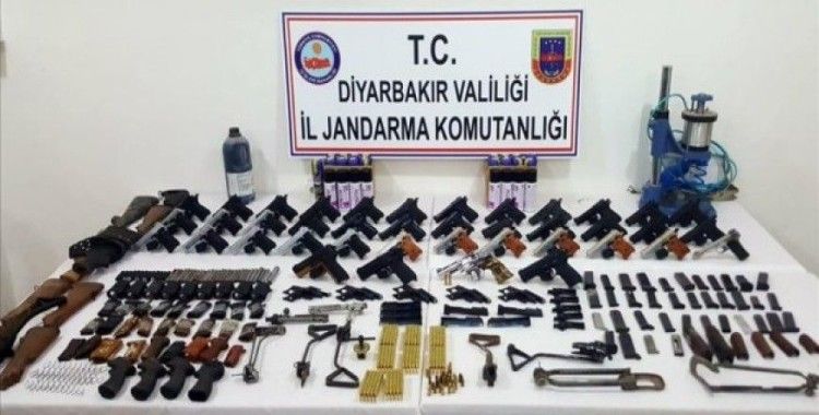 Diyarbakır'da silah kaçakçılığı operasyonu, 5 gözaltı