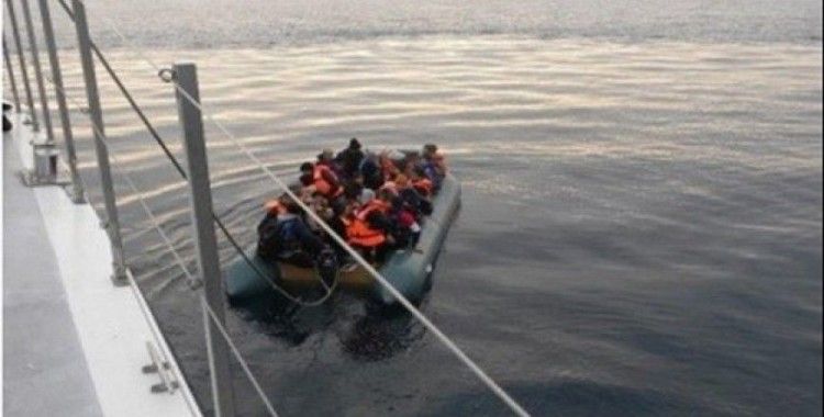 Dikili'de 45 göçmen ölüme yolculukta yakalandı