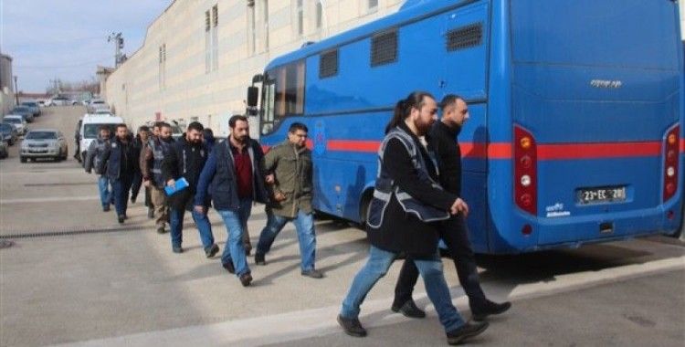 Elazığ'da Fetö'den gözaltına alınan 6 asker adliyeye sevk edildi