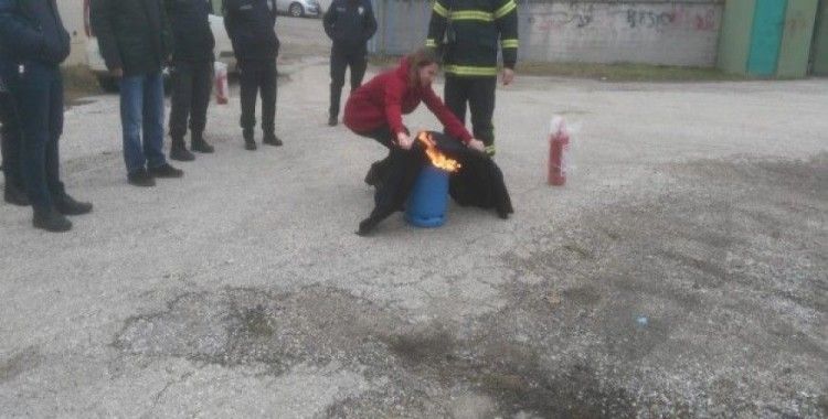 Polis ekiplerine yangın güvenliği eğitimi verildi