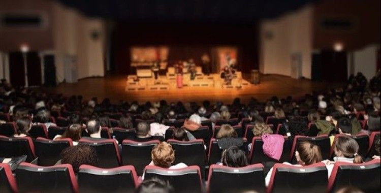 İzmir Sanat'ta ücretsiz tiyatro oyunları