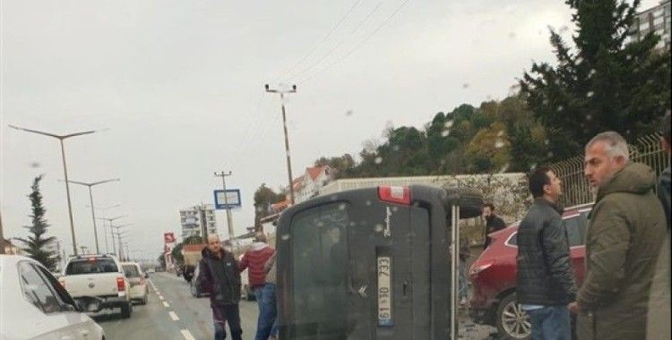 Trabzon'da trafik kazası, 1 ölü, 3 yaralı