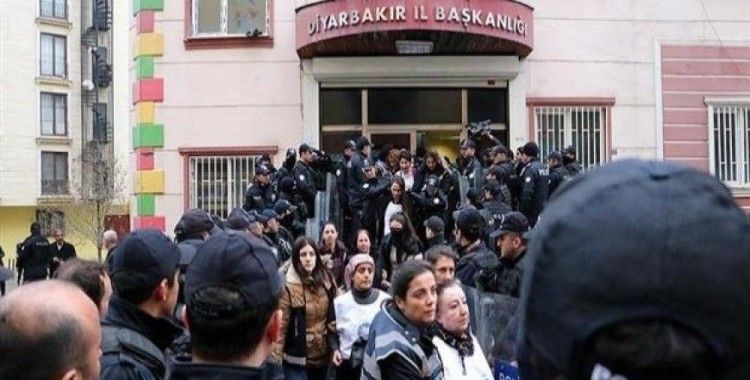 Diyarbakır'da terör operasyonu, 25 gözaltı