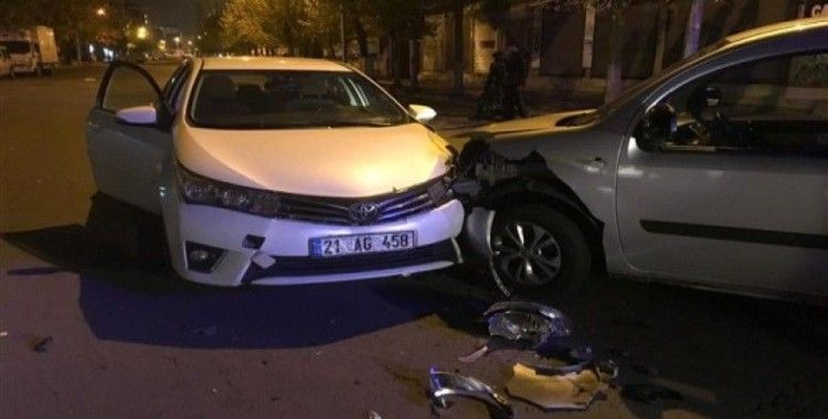 Diyarbakır'da trafik kazası, 2 yaralı