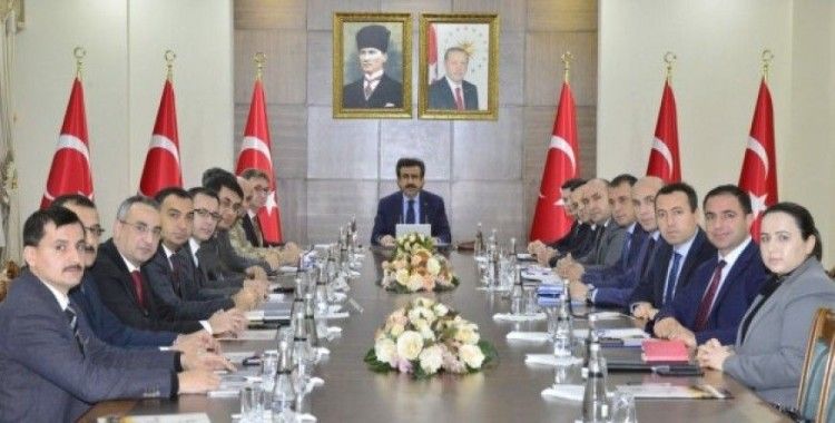 Vali Güzeloğlu başkanlığında genel değerlendirme toplantısı yapıldı