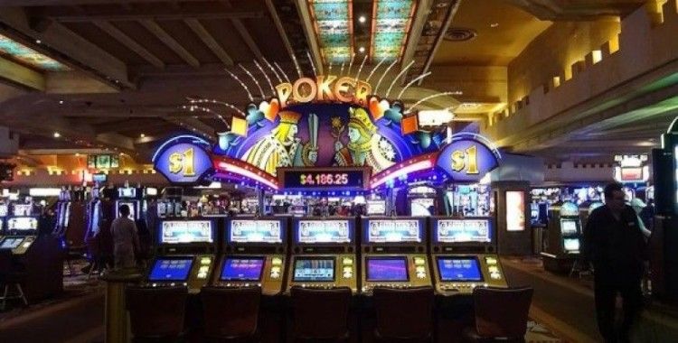 İki rahibe zimmetine geçirdiği paralarla Las Vegas'ta kumar oynadı