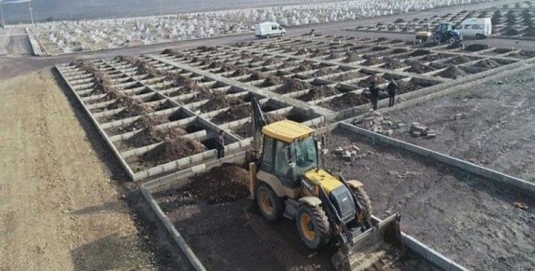 'Kara kış' gelmeden mezar yerleri açıldı