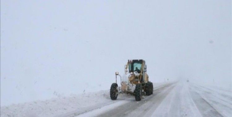Doğu Anadolu'da ulaşıma kar engeli