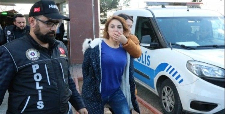 Uyuşturucu satmaktan tutuklanan kadının gözyaşları