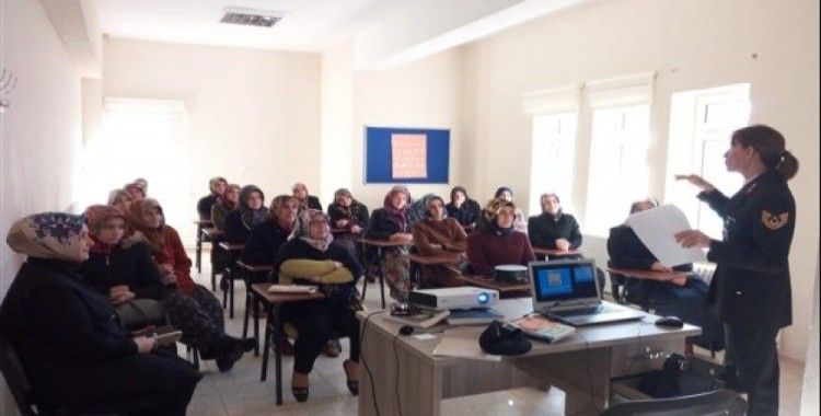Beyşehir'de jandarmadan kadınlara seminer