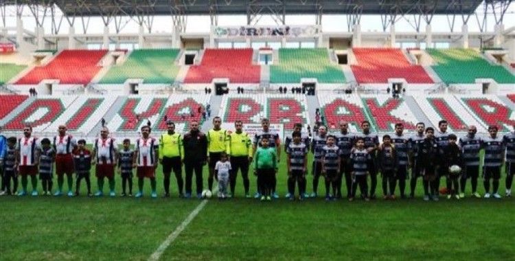 Diyarbakır'da gösteri maçı düzenlendi
