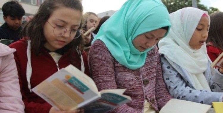 Türk ve mülteci öğrenciler ‘Okuma Kardeşliği’ projesiyle bir araya geldi