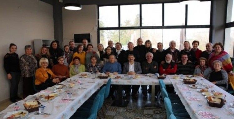 Başkan Akın Türk Sanat Müziği Topluluğu ile kahvaltıda buluştu
