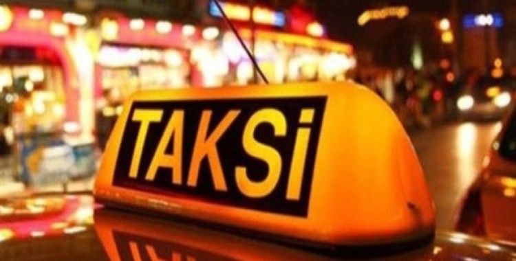 Ticari taksi şoföründen örnek davranış