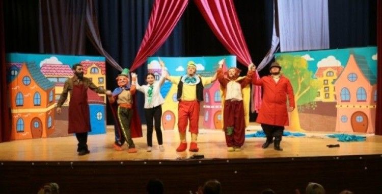 Çocuklara 'Pinokyo Macerası' tiyatro oyunu