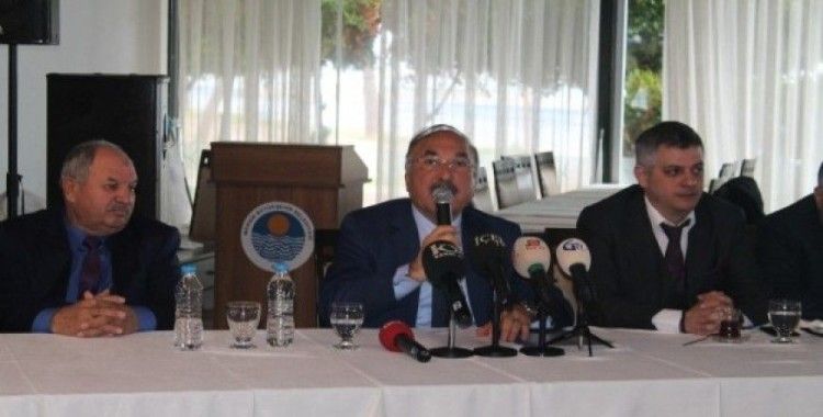 Mersin'de 8 meclis üyesi MHP'den istifa etti
